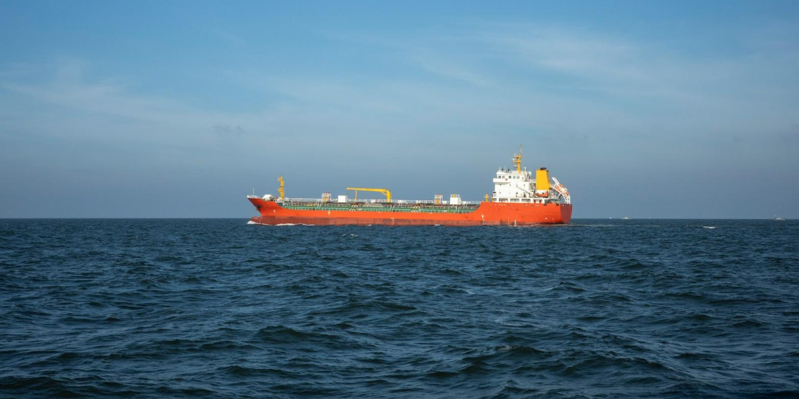Судовладельцы приостановили работу с морскими портами Украины
