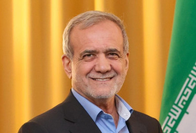 Иран пообещал прекратить удары по соседним странам и извинился