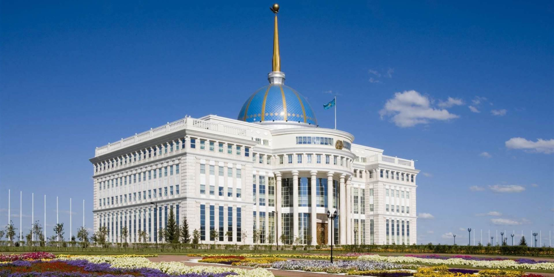Премьер-министр Казахстана предложил закрыть торговое представительство в России