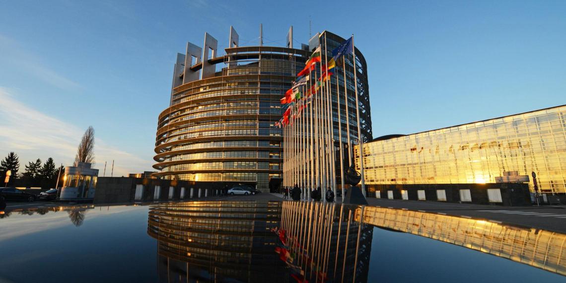 Полиция опечатала десять офисов Европарламента из-за коррупционного скандала