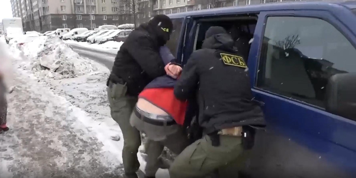 ФСБ предотвратила покушение на военного в Санкт-Петербурге