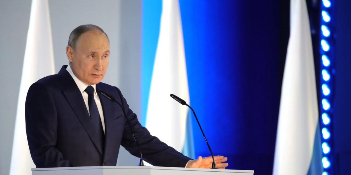 Президент РФ: Минобороны и Росатом должны подготовиться к проведению ядерных испытаний при необходимости