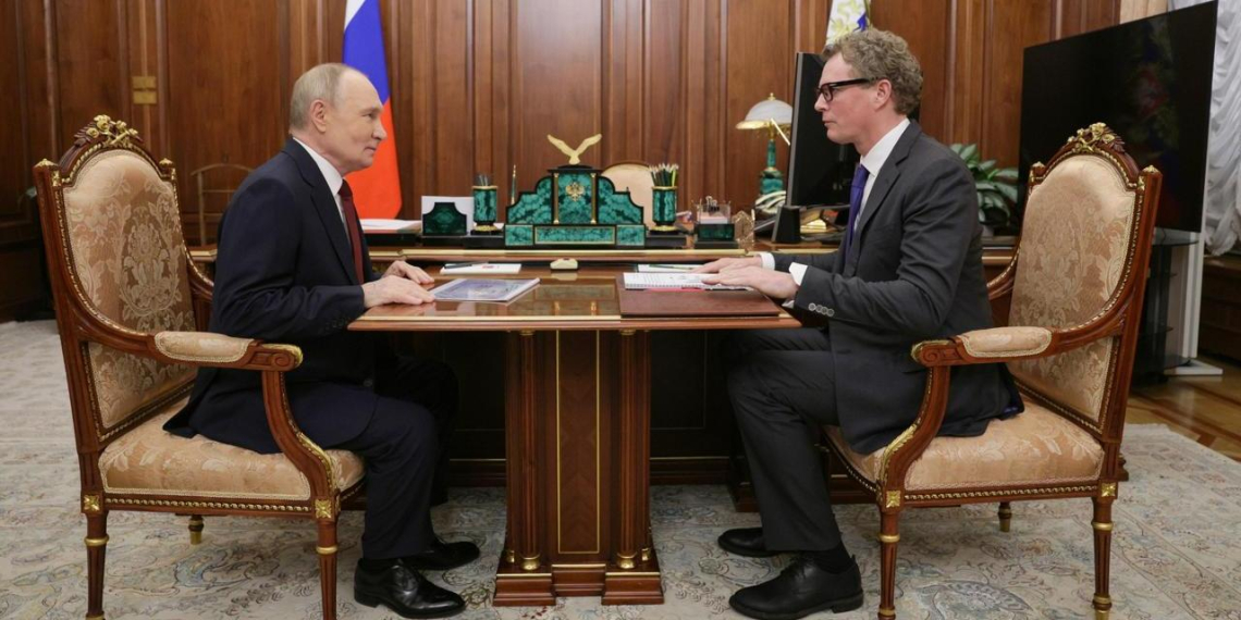 Глава ФНС доложил Путину о росте ненефтегазовых доходов и снижении налоговой нагрузки