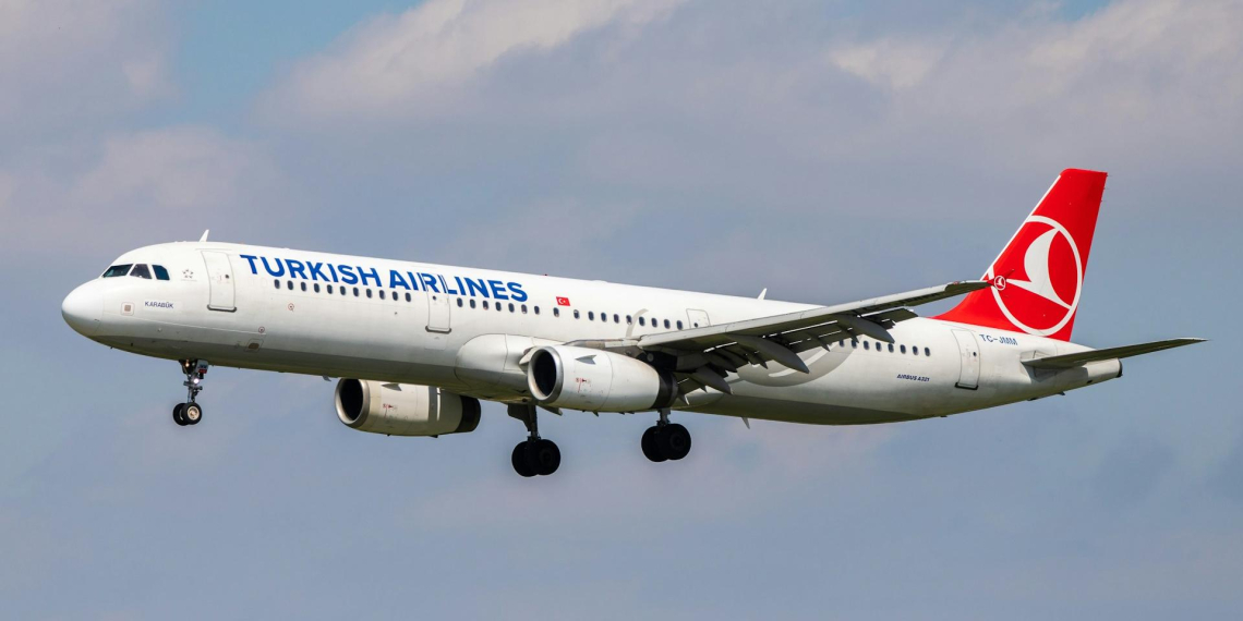 Turkish Airlines отменили все рейсы в Россию с курортов Турции