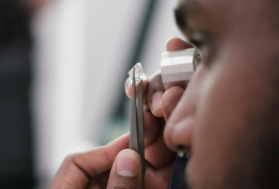 ФСБ пресекла в Челябинской области попытку похищения бриллиантов из Госфонда