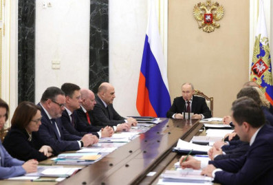 Путин анонсировал индексацию пенсий и новую семейную выплату