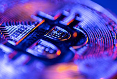 Биткоин обвалился и обрушил рынок криптовалют