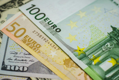 Politico: США хотели вернуть России замороженные активы после заключения мирной сделки