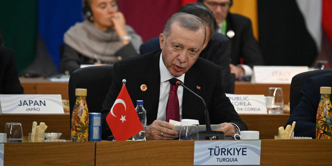 Эрдоган объявил о запуске в Турции связи 5G