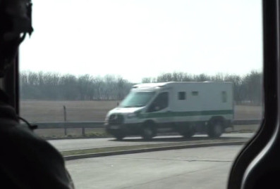 Венгрия согласилась вернуть Украине инкассаторские машины, но без денег и золота