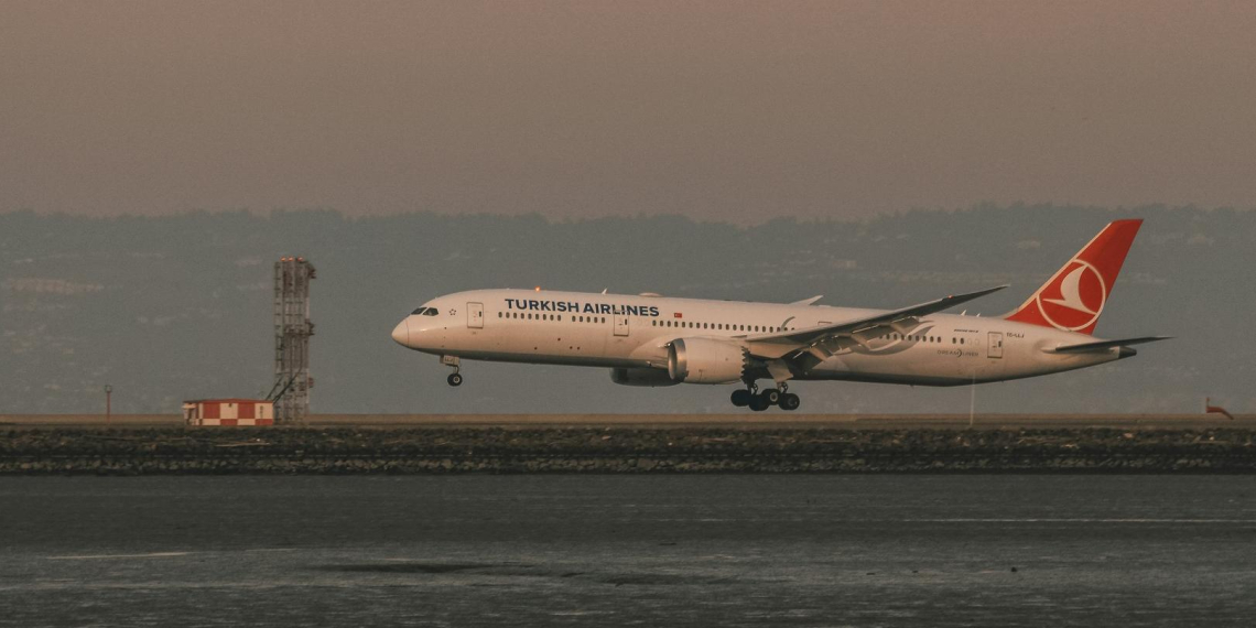 МИД потребовал от Turkish Airlines объяснить причины недопуска россиян на рейсы в Южную Америку