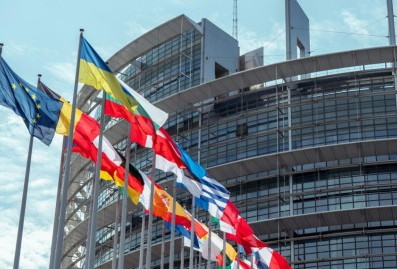 ЕС из-за энергетического кризиса впервые отложил обсуждение Украины на второй день саммита