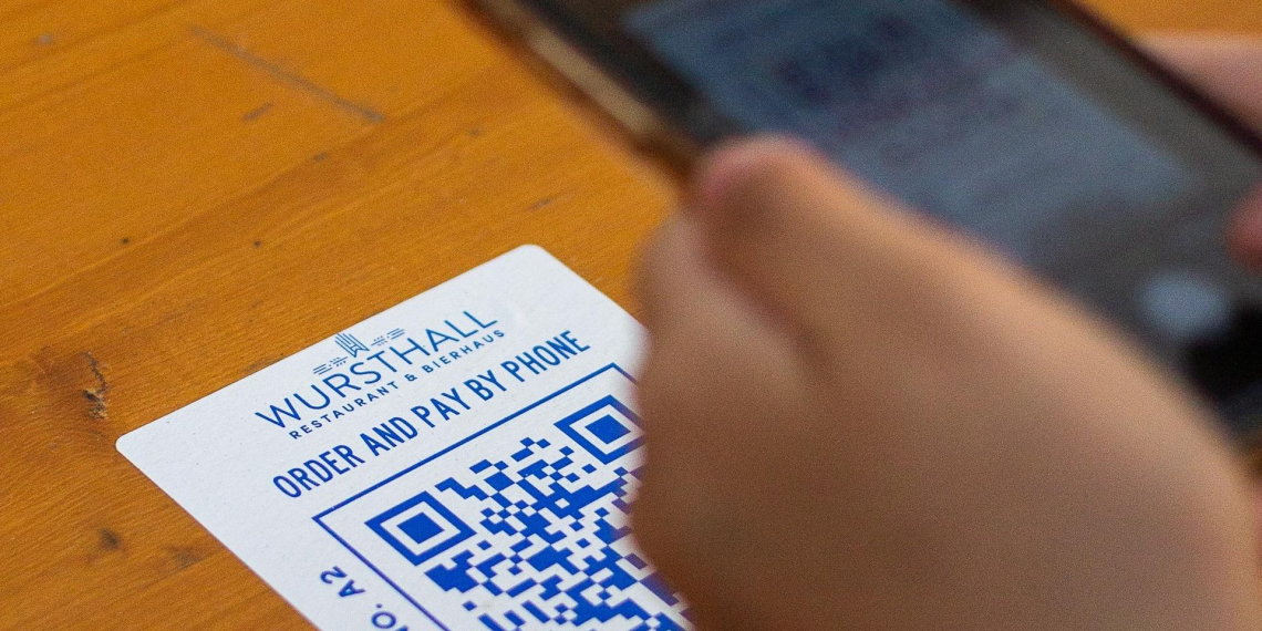 "Сбер", ВТБ и МТС запустили оплату по QR-коду в Турции