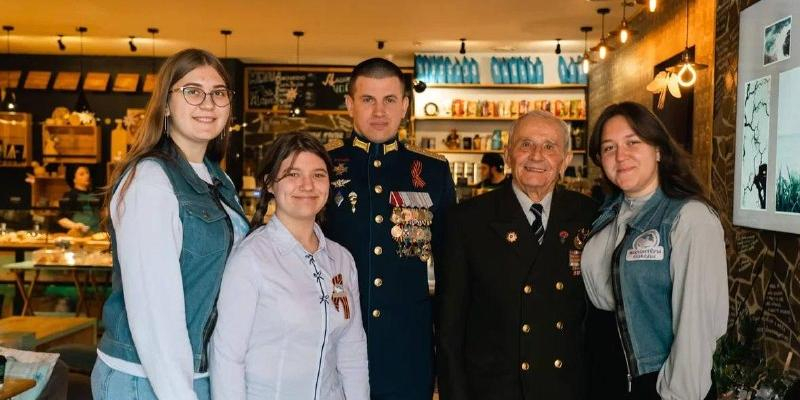 "Волонтёры Победы" и "Единая Россия" запустили поздравления ветеранов с Днём Победы 