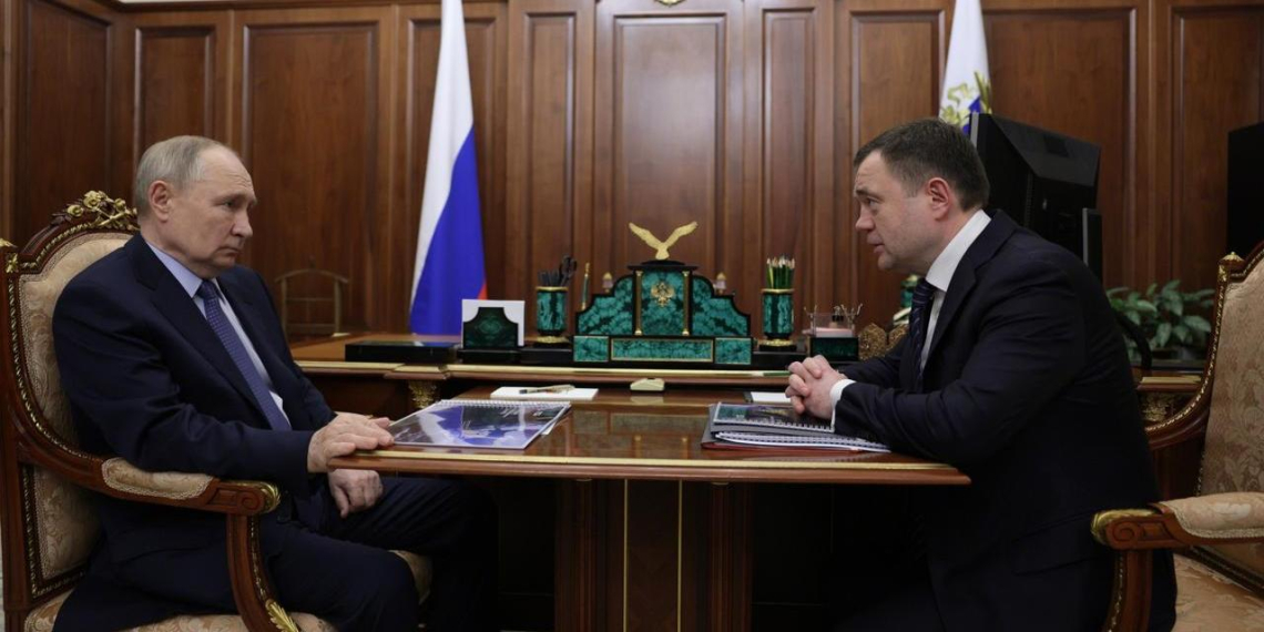 Путин и Фрадков обсудили работу Промсвязьбанка в новых регионах России