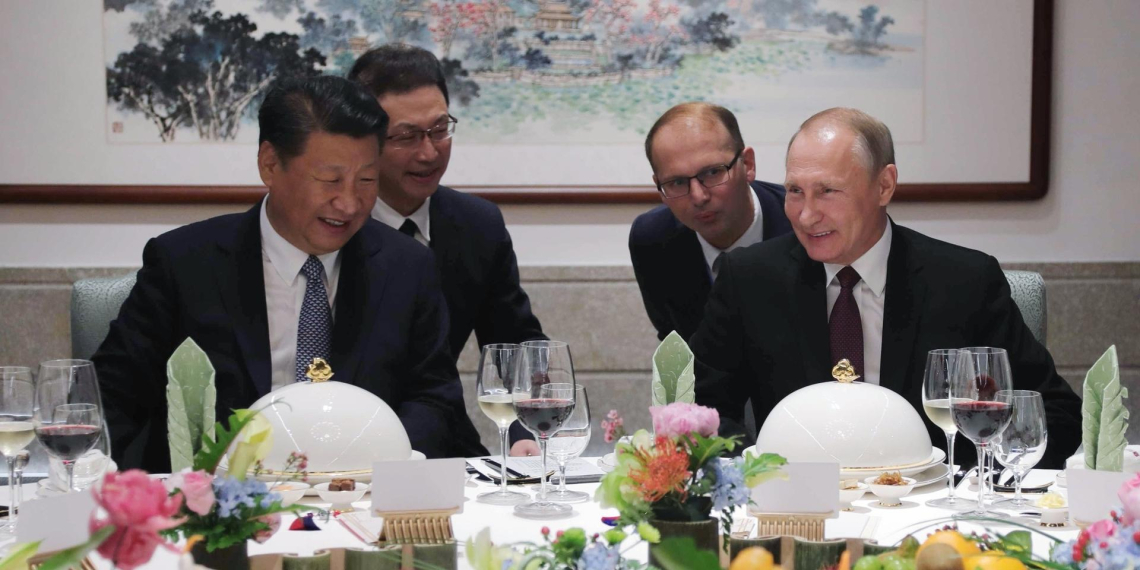Foreign Affairs: Россия и Китай "разбили в пух и прах" любимое "дипломатическое оружие" США