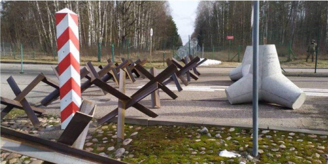 Польша начала строить фортификации на границе с Белоруссией и Украиной