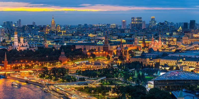 Глава Минстроя отметил достижения Москвы в благоустройстве и капремонте