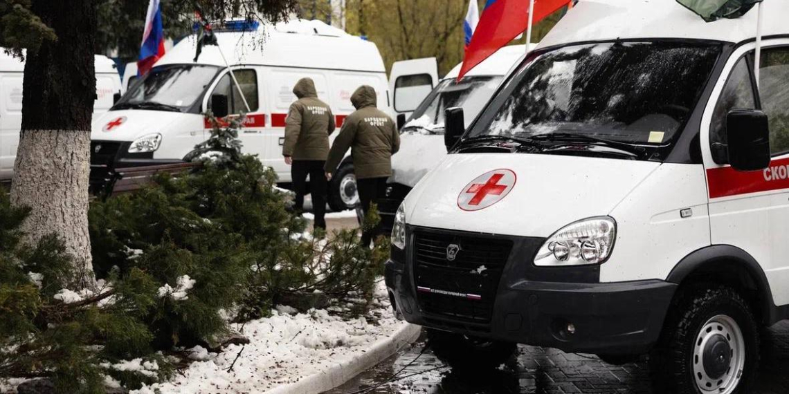 Народный фронт оснастил медиков приграничья автомобилями и бронежилетами