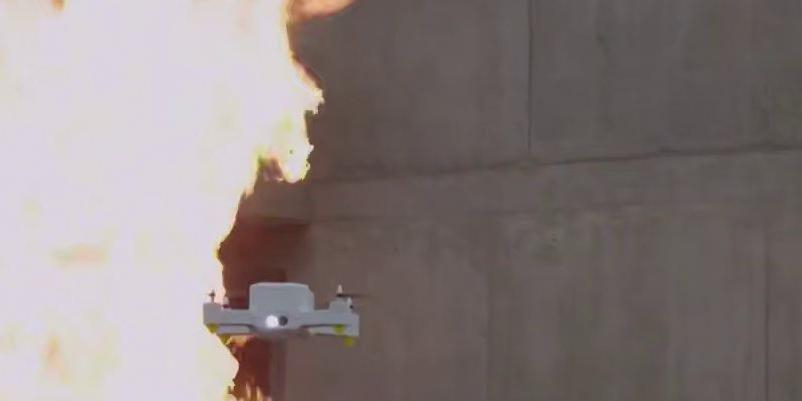 В Швейцарии показали огнеупорный беспилотник FireDron