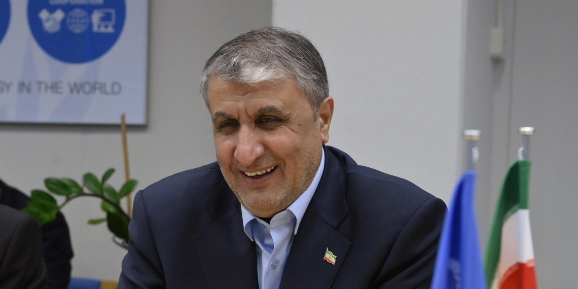 Иран согласился понизить уровень обогащения урана за отмену санкций США