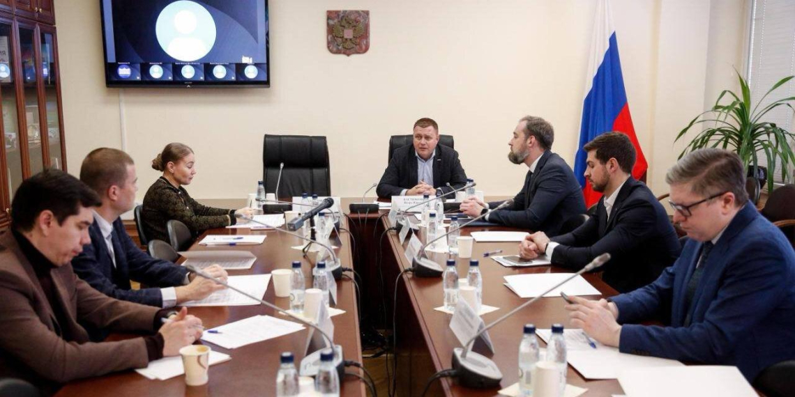 Депутаты обсудили ценности российской молодежи 