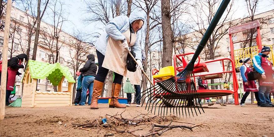 Собянин позвал москвичей принять участие в городских субботниках