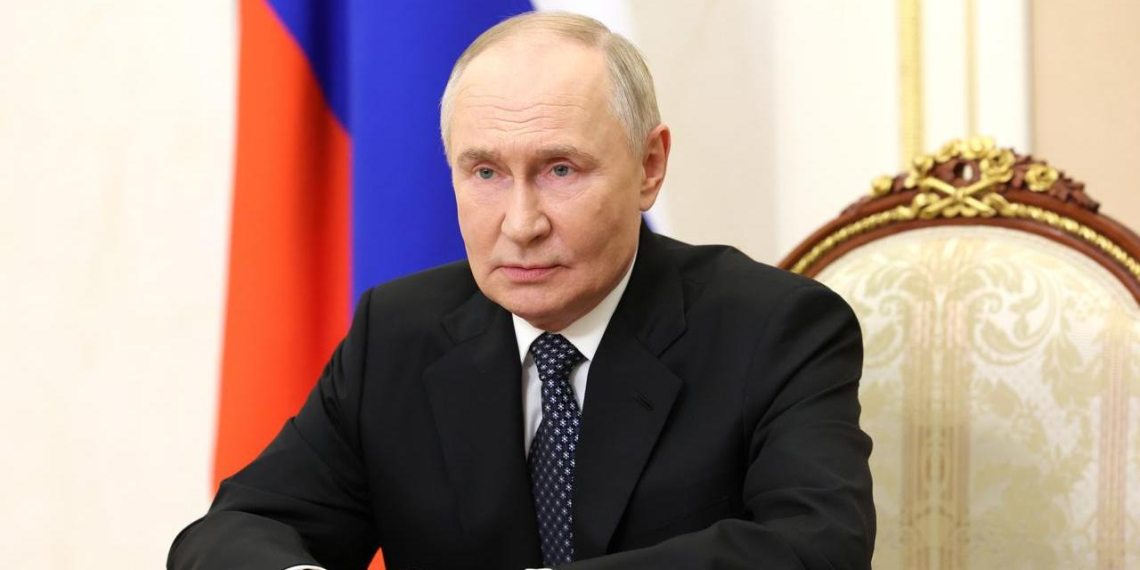 Путин поприветствовал участников юбилейного форума Общественной палаты