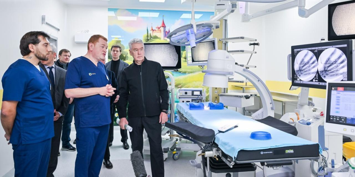 Сергей Собянин рассказал, какие профессии осваивают московские роботы