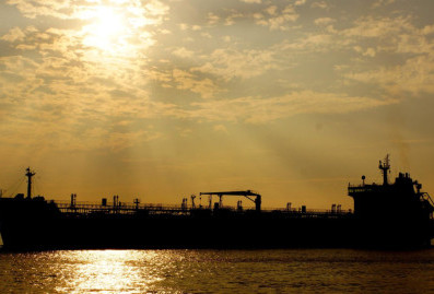 США пропустили российский танкер на Кубу