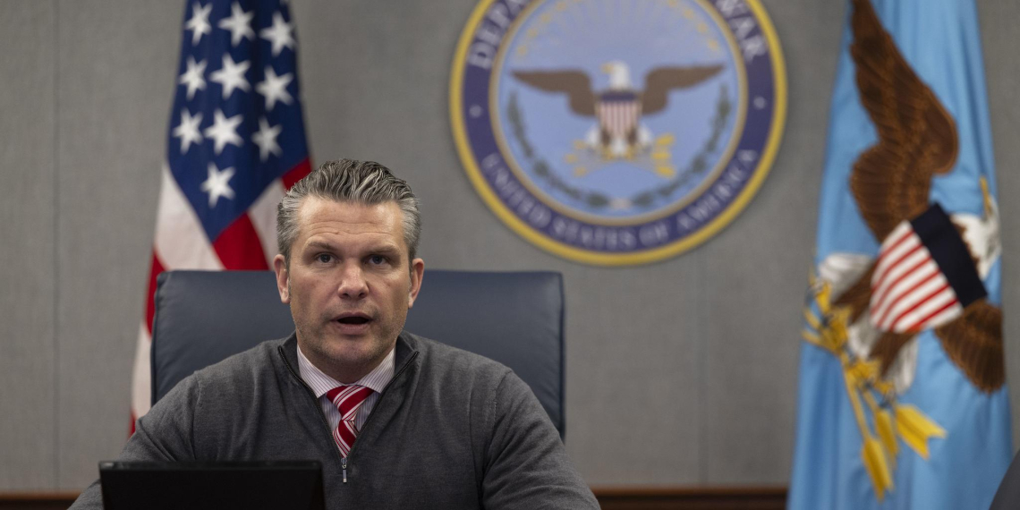 Пентагон внедрит нейросети Grok и Gemini "во все секретные и несекретные сети"