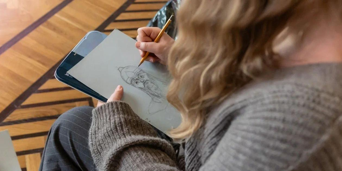 Учащиеся школ искусств Москвы изучили произведения выставки Русского музея на ВДНХ