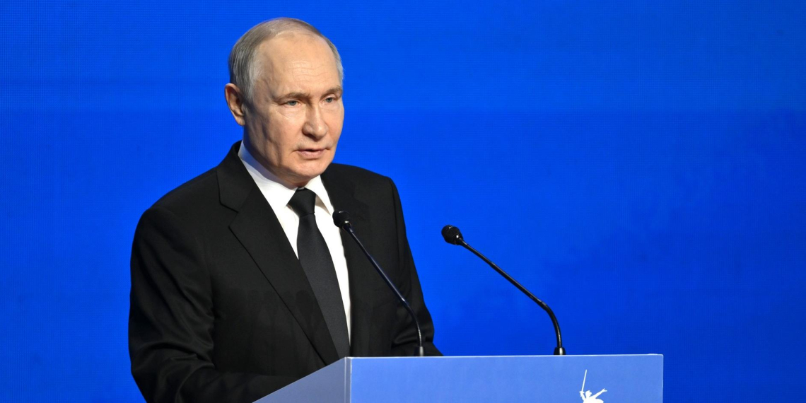 Путин заявил о фальсификации итогов Второй мировой войны в угоду политическим интересам 