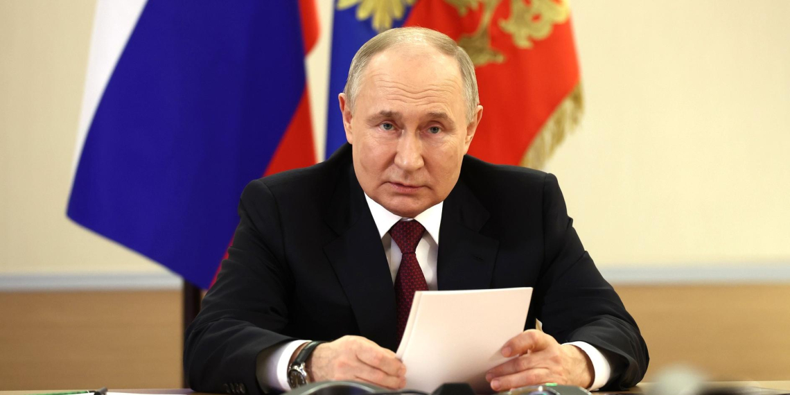 ФОМ: 83% россиян положительно оценивают работу Владимира Путина 