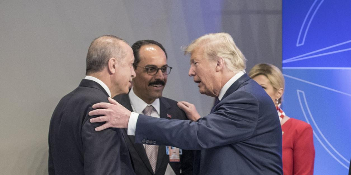 Трамп попросил Эрдогана стать посредником по Украине