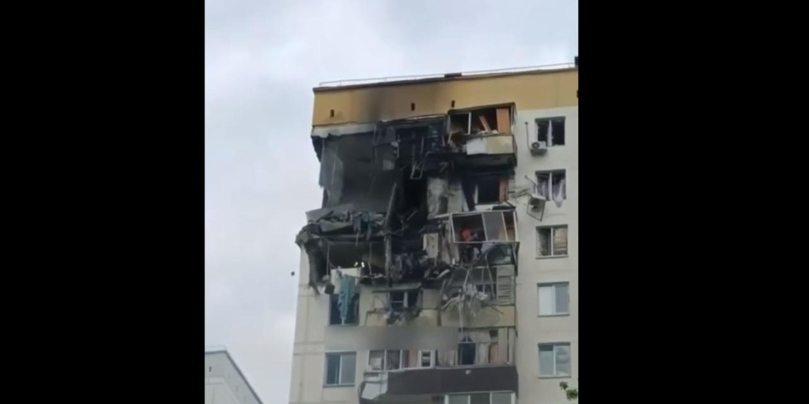 В Татарстане беспилотник попал в жилой дом