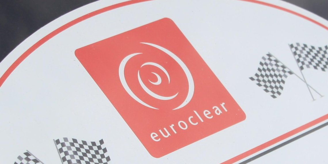 EUobserver: Банкир из группы Euroclear привлек внимание спецслужб из-за 155 поездок в Москву