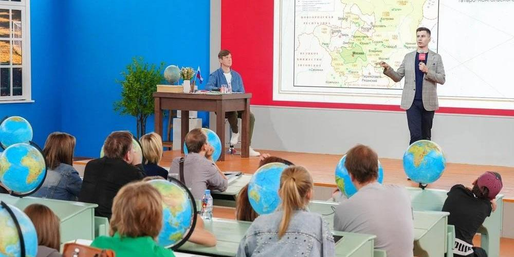 В НЦ "Россия" рассказали, как формировались границы самого большого государства в мире 