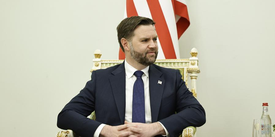 Вэнс рассказал об обсуждении с Россией нового ДСНВ