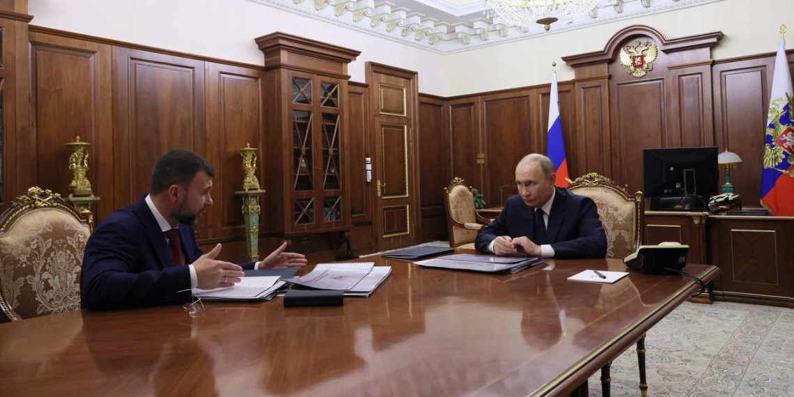 Путин обсудил с главой ДНР восстановление Донбасса