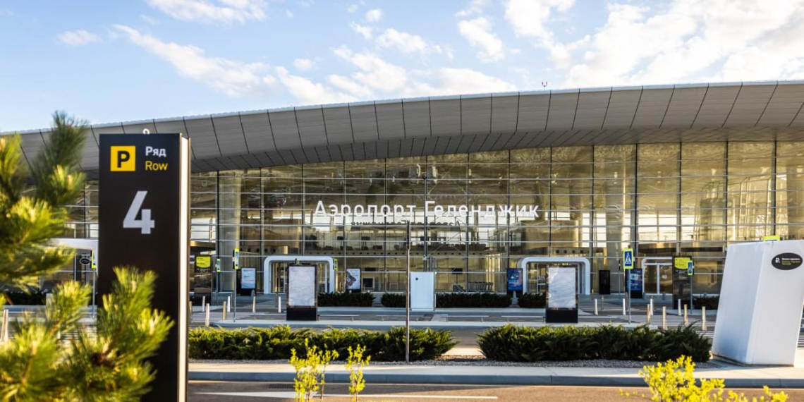 Минтранс анонсировал возобновление работы аэропорта Геленджика