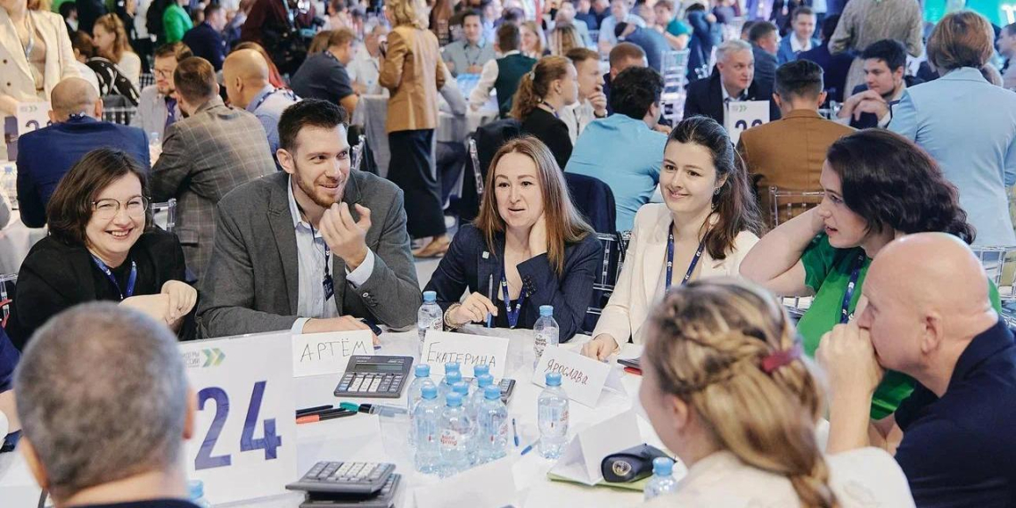 Выпускники "Лидеров России" призвали участников формировать команды