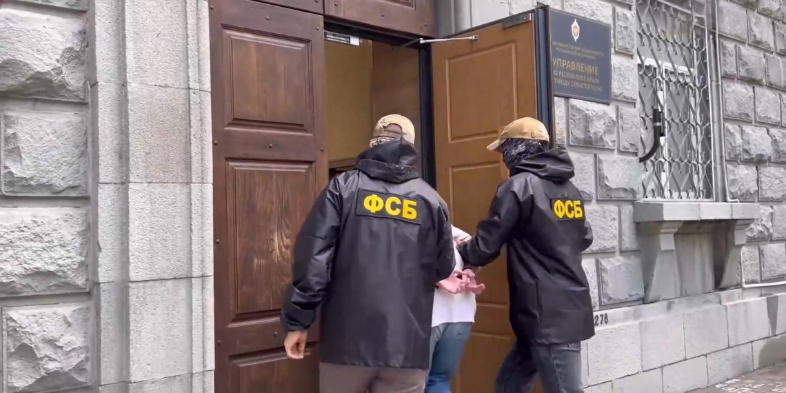 Жителя Севастополя задержали за передачу Украине данных о Черноморском флоте