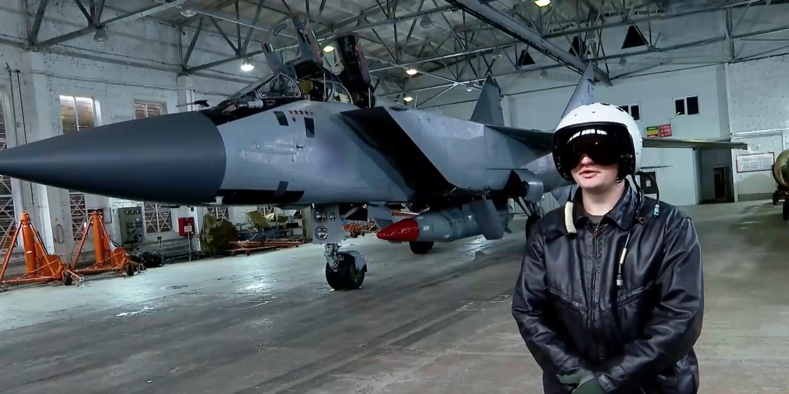 ФСБ помешала спецслужбам Украины и Британии угнать МиГ-31 с ракетой "Кинжал"