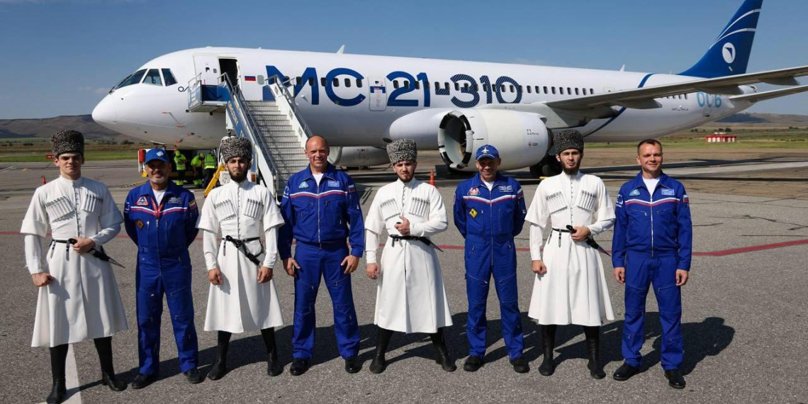 МС-21 первым взлетел с новой взлётно-посадочной полосы аэропорта Грозного 