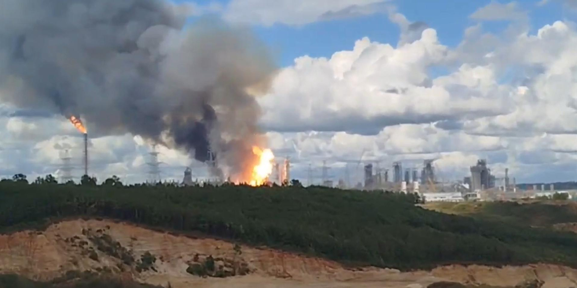 В Приамурье возник пожар на строящемся Амурском газохимическом комплексе