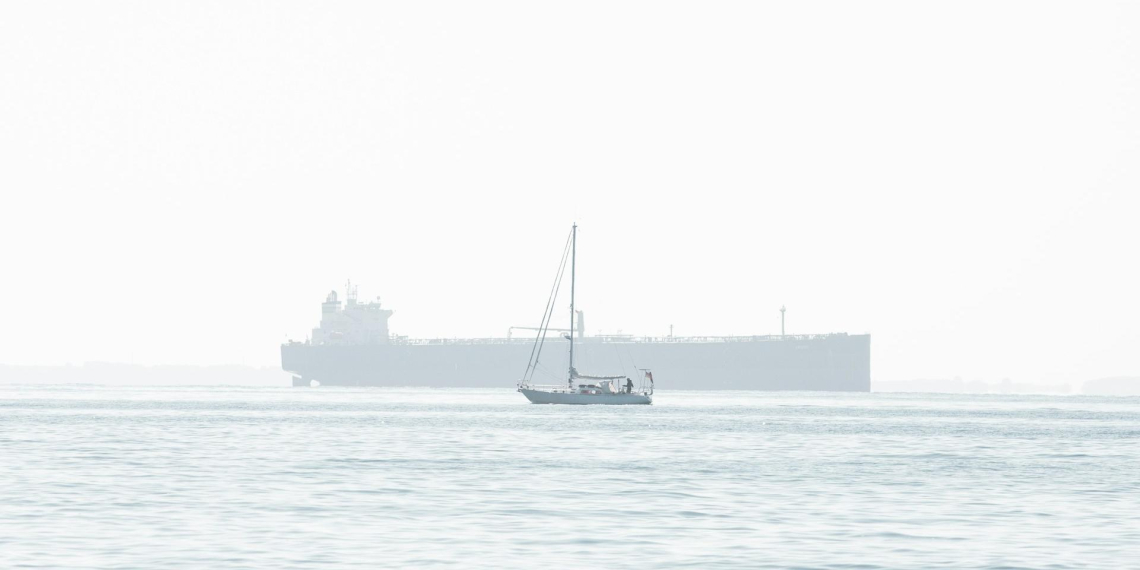 США частично вывели российскую нефть из-под санкций