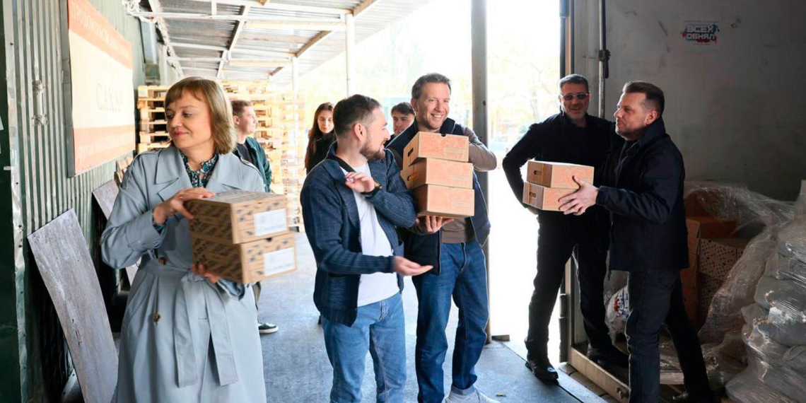 Московские предприниматели из ВАО собрали продуктовые наборы для бойцов СВО