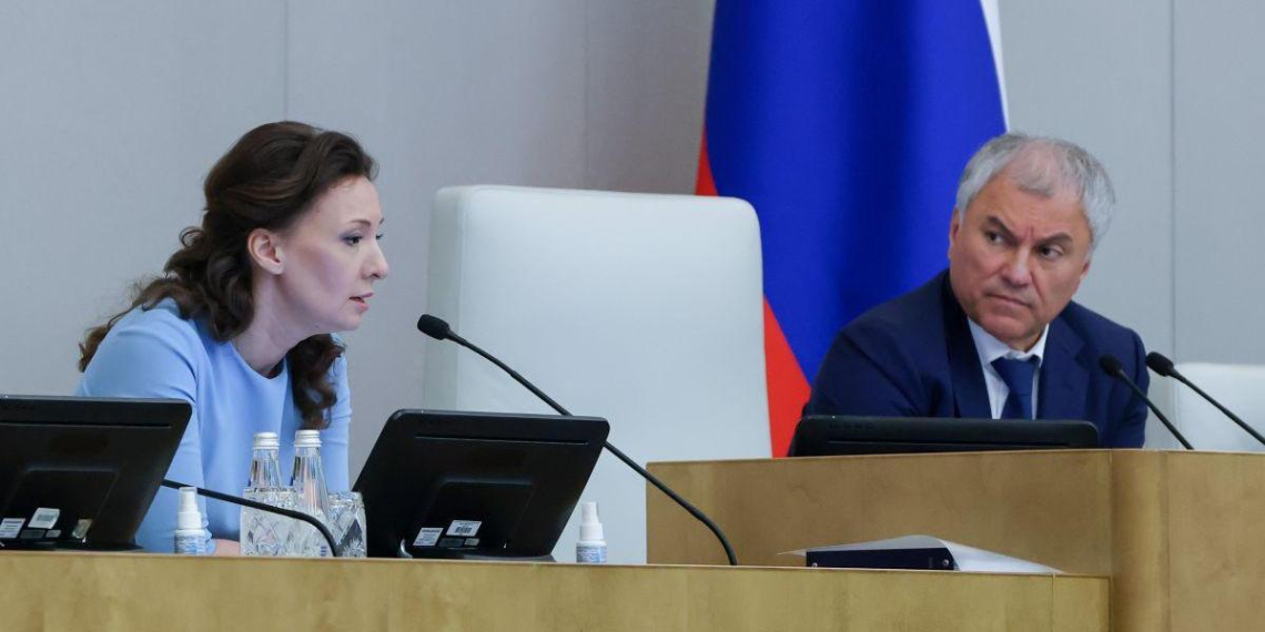 Госдума единогласно приняла законопроект "Единой России" о защите религиозных символов 
