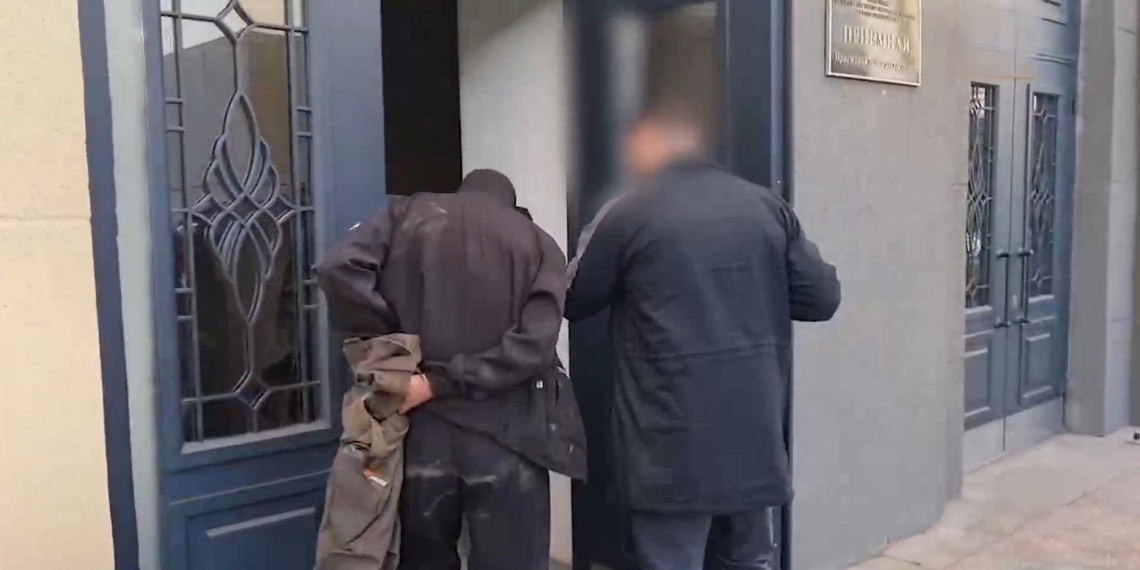 ФСБ задержала жителя Хабаровского края за поджог станции сотовой связи
